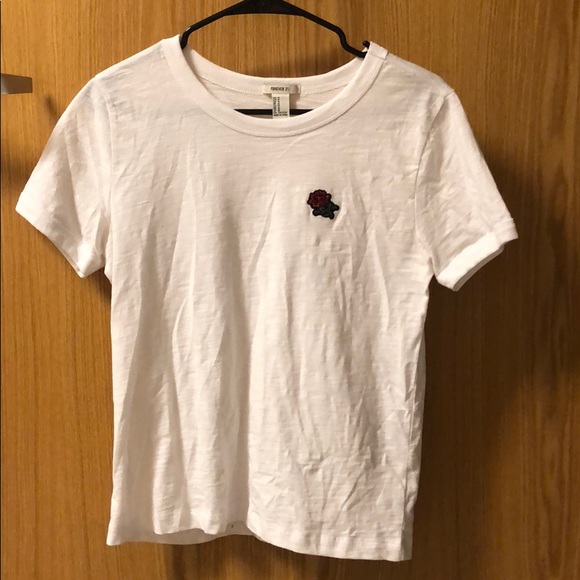 Forever 21 Tops - Rose T-shirt
